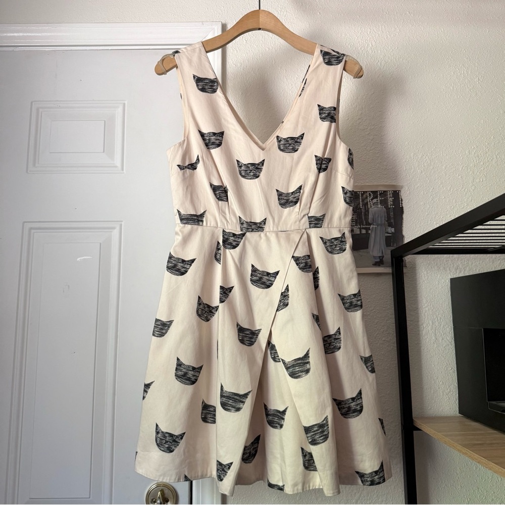 LEAH REENA GOREN ivory‎ cream cat print v neck back sleeveless mini dress